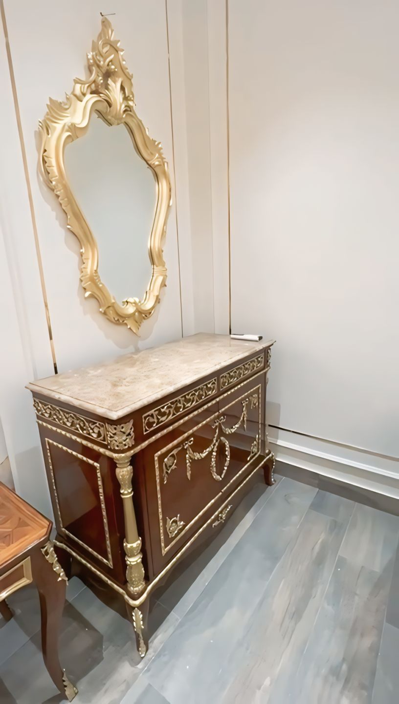 Giltwood Sideboard